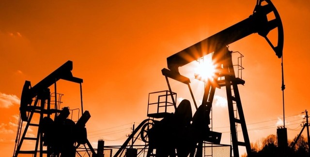 сравнение угольной и нефтедобывающей промышленности